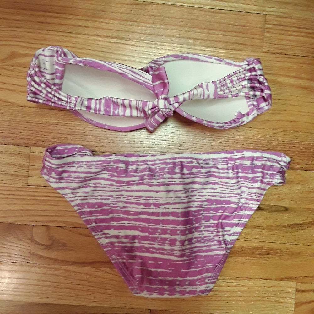 NWOT Hot Water Bikini - Picture 2 of 3